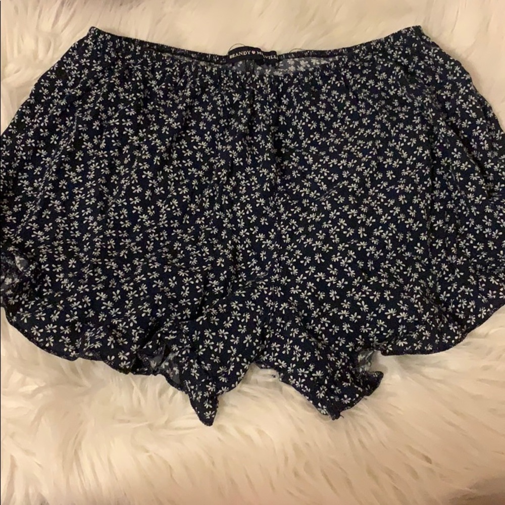 Brandy Melville flowery shorts with floral print